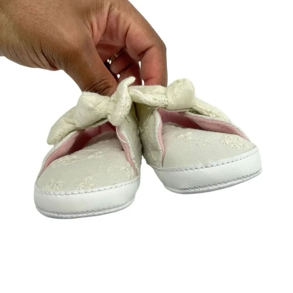First Steps Baby Girl Floral Bow Soft Sole Shoes 6-9M Cream Embroidered - Picture 12 of 13
